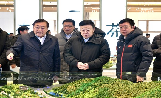 2024年1月4日，市委書(shū)記張恩惠一行蒞臨國(guó)信集團(tuán)走訪調(diào)研_副本.jpg