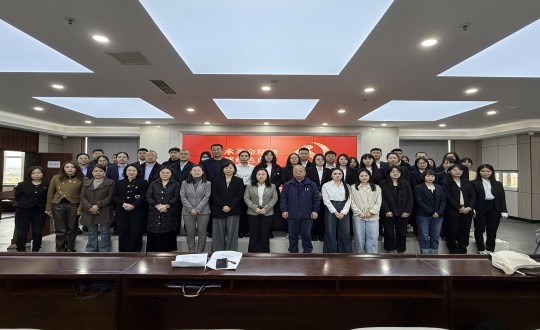 2024年10月18日，集團黨委聯合長發擔保黨支部參加了由朝陽區黨群服務中心開展的“傳承革命精神 賡續紅色血脈”公益黨課_副本.jpg